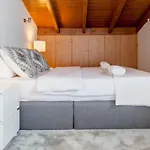 Villa Skyfall