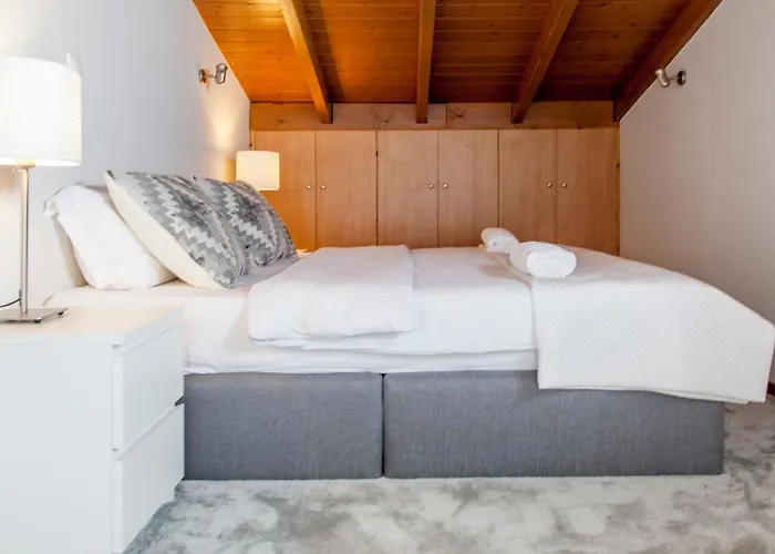 Villa Skyfall